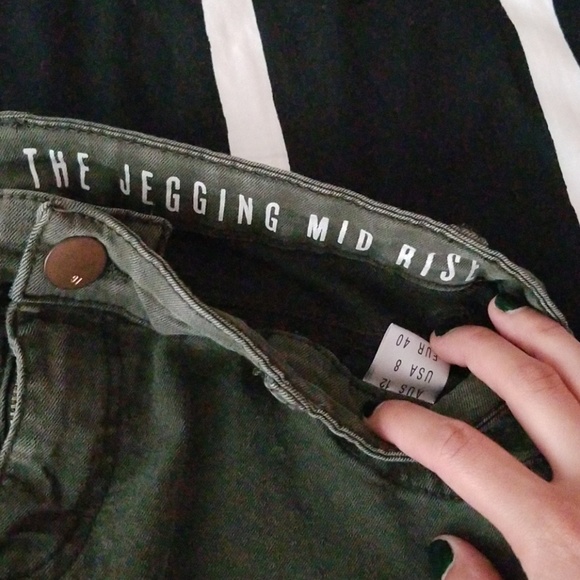 Olive green pants - Picture 2 of 2